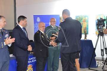 Condecoraciones para tres agentes de la Policía Local de Telde (Foto Antonio Alí y Francisco Javier Santana)